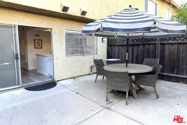20111 Leadwell Street 3, Winnetka, CA 91306