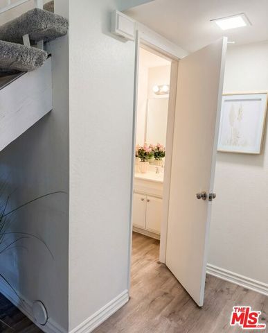 20111 Leadwell Street 3, Winnetka, CA 91306
