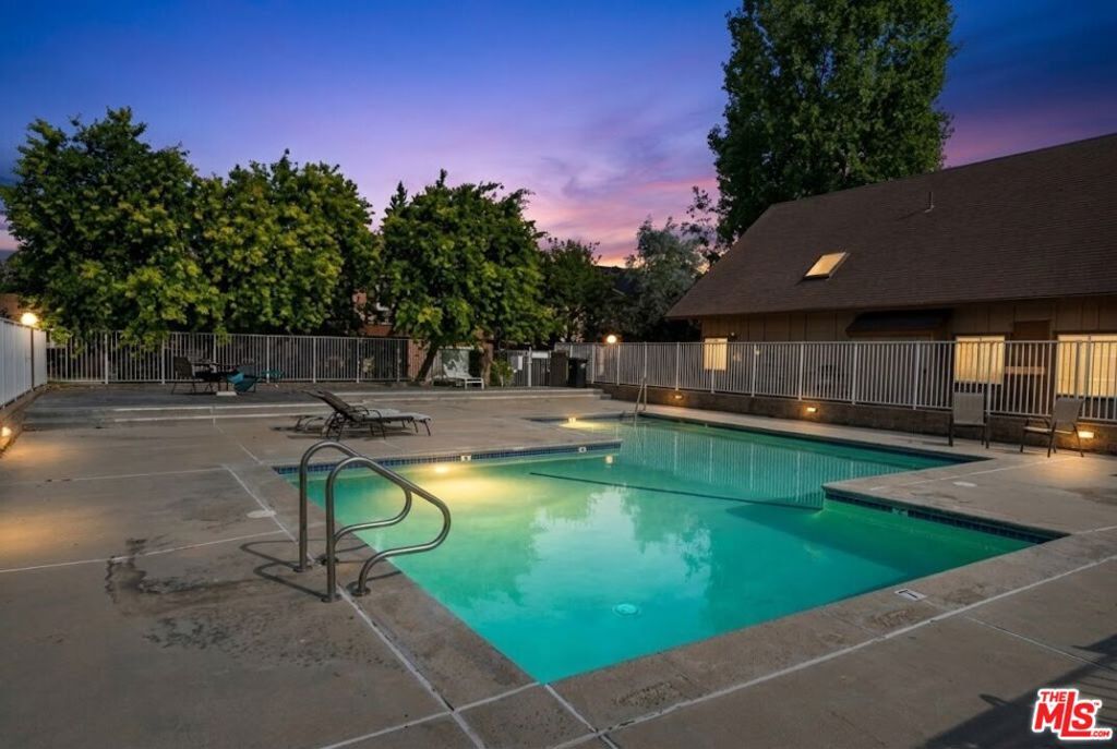 Image 1 of property listing at 20111 Leadwell Street 3, Winnetka, CA 91306