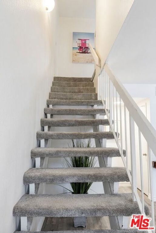 Image 10 of property listing at 20111 Leadwell Street 3, Winnetka, CA 91306