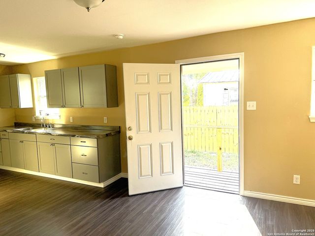 305 Youst, Beeville, TX 78102