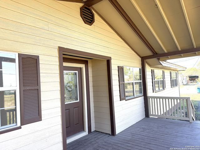 305 Youst, Beeville, TX 78102