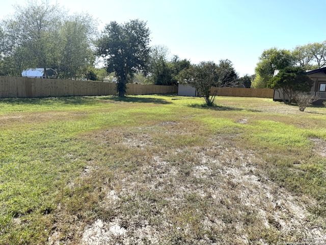 305 Youst, Beeville, TX 78102