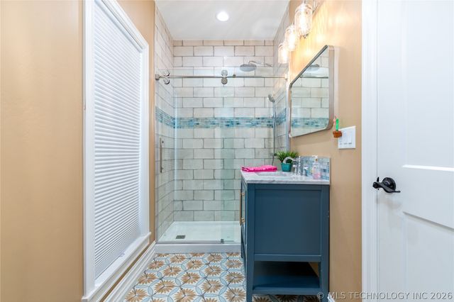 56281 E 305 Road, Afton, OK 74331