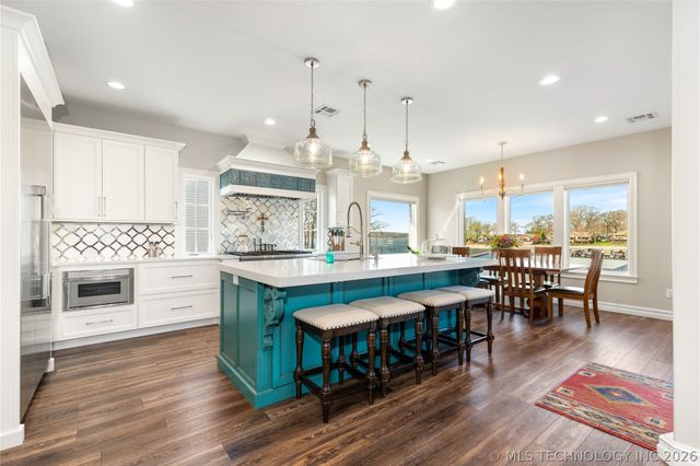 56281 E 305 Road, Afton, OK 74331