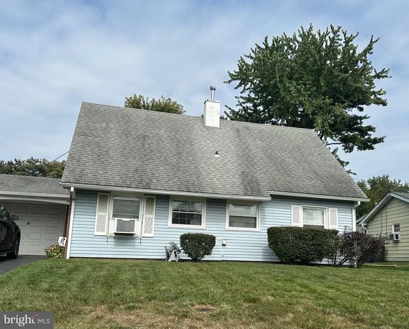 5 MAPLEWICK LN, Willingboro, NJ 08046