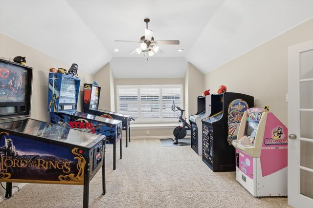 8980 Crockett Drive, Lantana, TX 76226