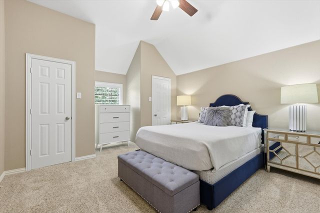 8980 Crockett Drive, Lantana, TX 76226