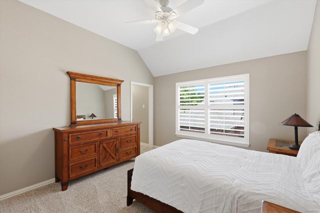 8980 Crockett Drive, Lantana, TX 76226
