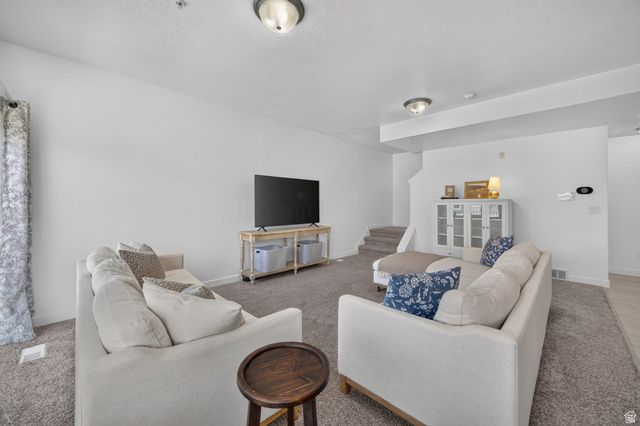4218 W RAIL TRAIL LN, Riverton, UT 84096