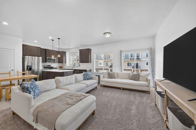 4218 W RAIL TRAIL LN, Riverton, UT 84096