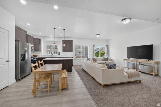 4218 W RAIL TRAIL LN, Riverton, UT 84096