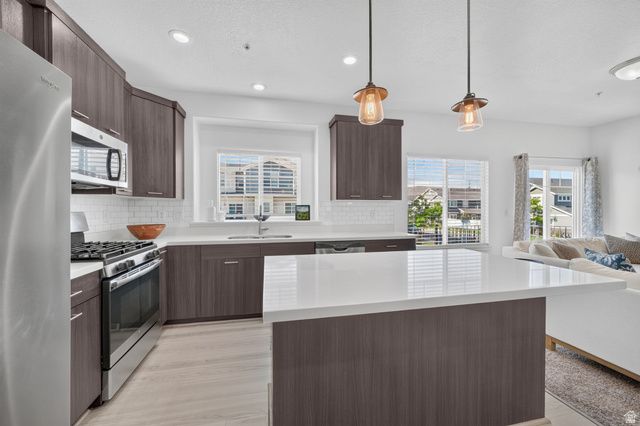 4218 W RAIL TRAIL LN, Riverton, UT 84096