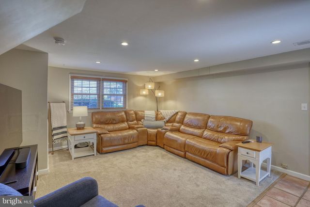 604 IVYDALE RD, Wilmington, DE 19803