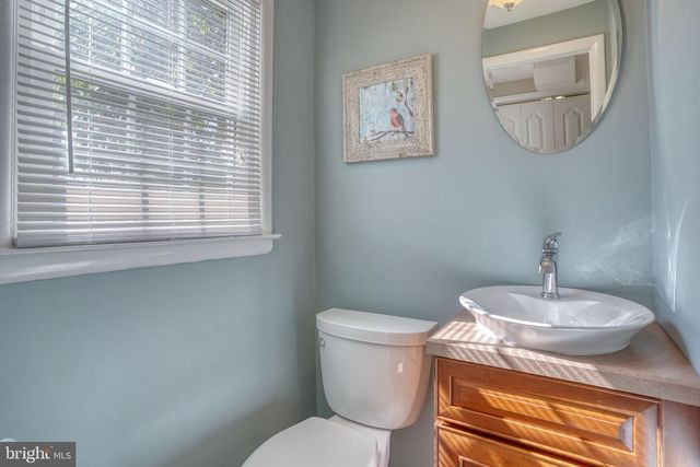 604 IVYDALE RD, Wilmington, DE 19803