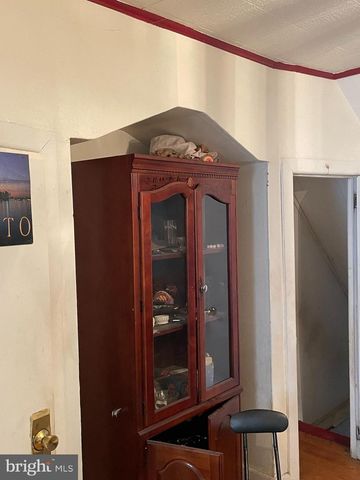 2913 S 62ND ST, Philadelphia, PA 19142