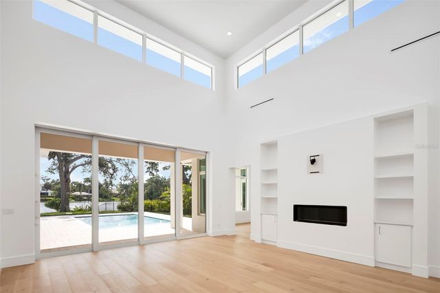 4431 CAMINO REAL, Sarasota, FL 34231