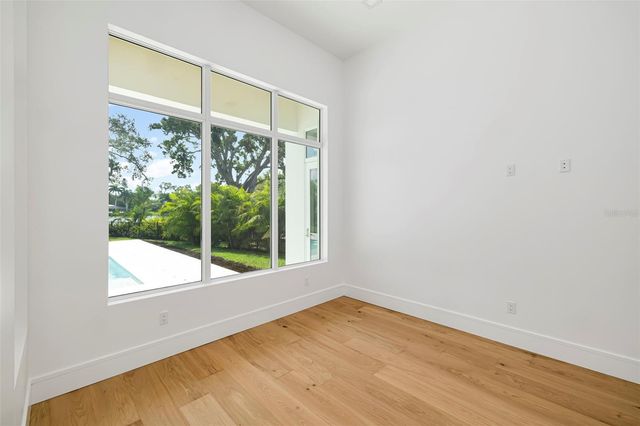 4431 CAMINO REAL, Sarasota, FL 34231
