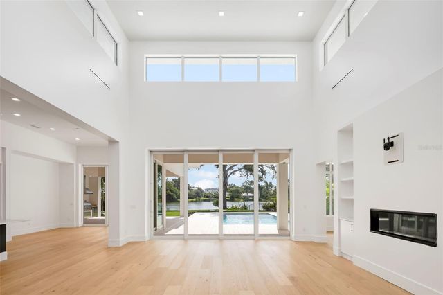 4431 CAMINO REAL, Sarasota, FL 34231