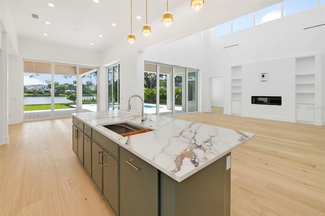 4431 CAMINO REAL, Sarasota, FL 34231