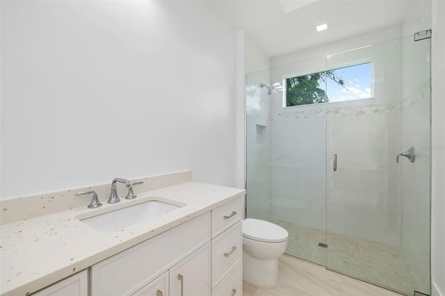4431 CAMINO REAL, Sarasota, FL 34231