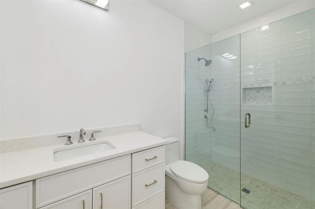 4431 CAMINO REAL, Sarasota, FL 34231