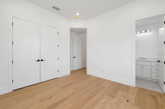 4431 CAMINO REAL, Sarasota, FL 34231