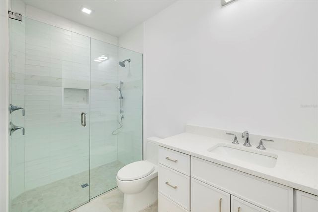 4431 CAMINO REAL, Sarasota, FL 34231