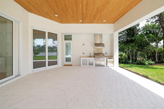 4431 CAMINO REAL, Sarasota, FL 34231
