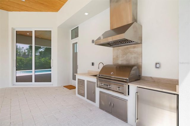 4431 CAMINO REAL, Sarasota, FL 34231
