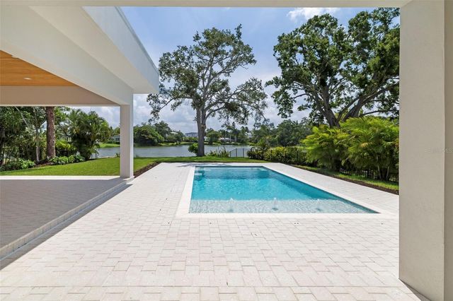 4431 CAMINO REAL, Sarasota, FL 34231