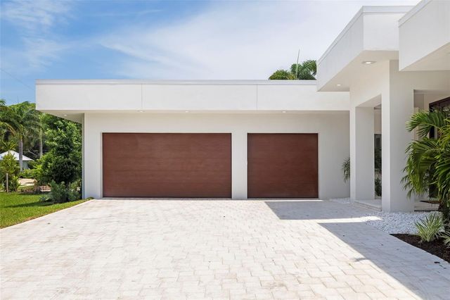 4431 CAMINO REAL, Sarasota, FL 34231