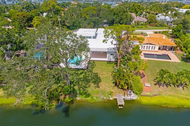 4431 CAMINO REAL, Sarasota, FL 34231