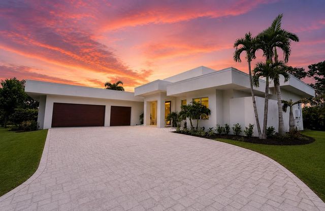 4431 CAMINO REAL, Sarasota, FL 34231