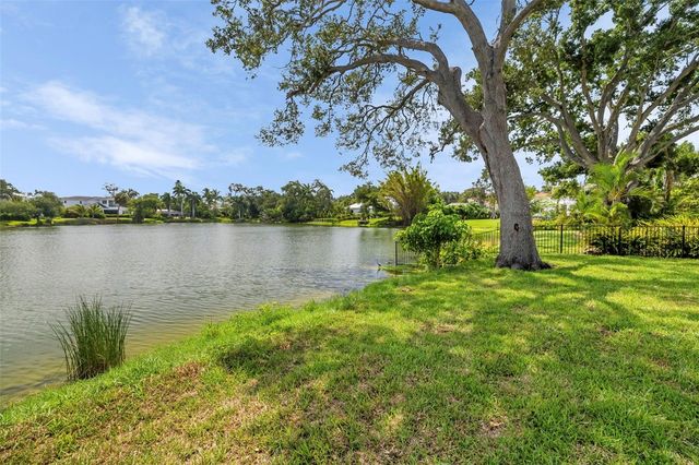 4431 CAMINO REAL, Sarasota, FL 34231