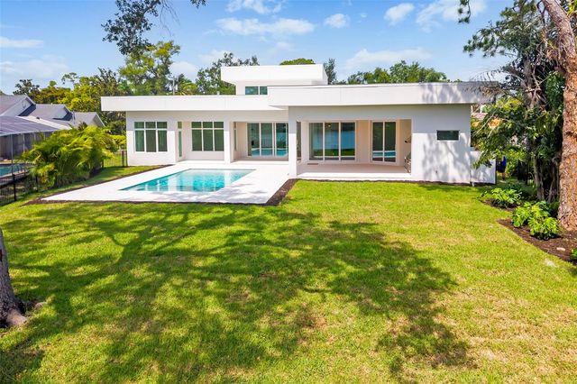 4431 CAMINO REAL, Sarasota, FL 34231