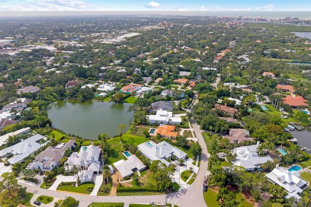 4431 CAMINO REAL, Sarasota, FL 34231