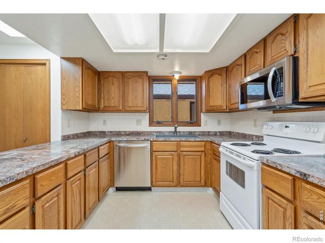 1530 W 28th Street, Loveland, CO 80538