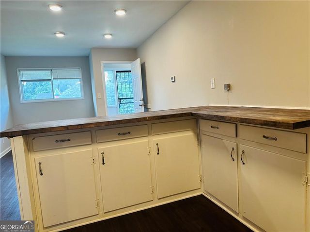 1443 Vesta Avenue, East Point, GA 30344