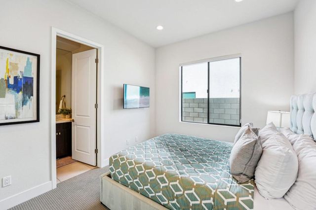 49853 Crescent, Palm Desert, CA 92211