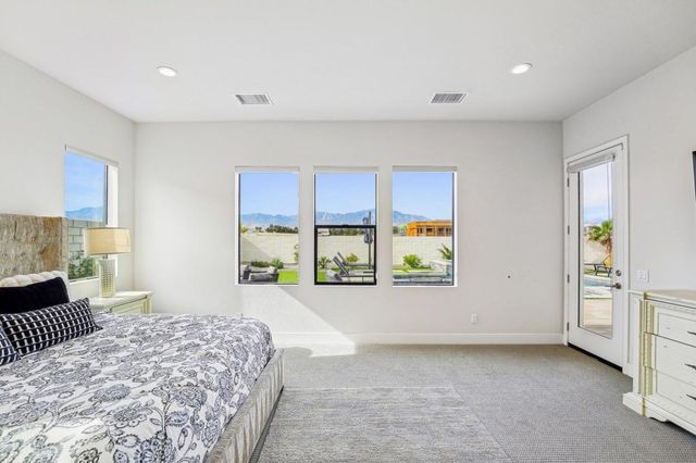 49853 Crescent, Palm Desert, CA 92211