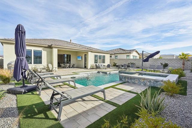 49853 Crescent, Palm Desert, CA 92211