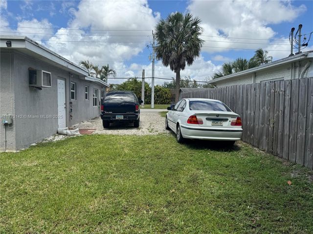 2960 SW 17th St, Fort Lauderdale, FL 33312