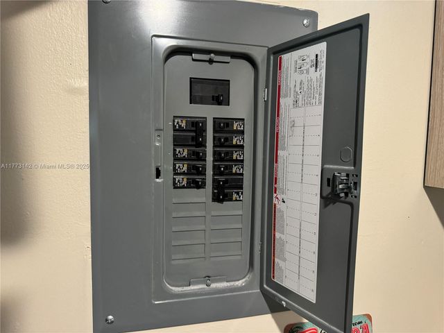 2960 SW 17th St, Fort Lauderdale, FL 33312