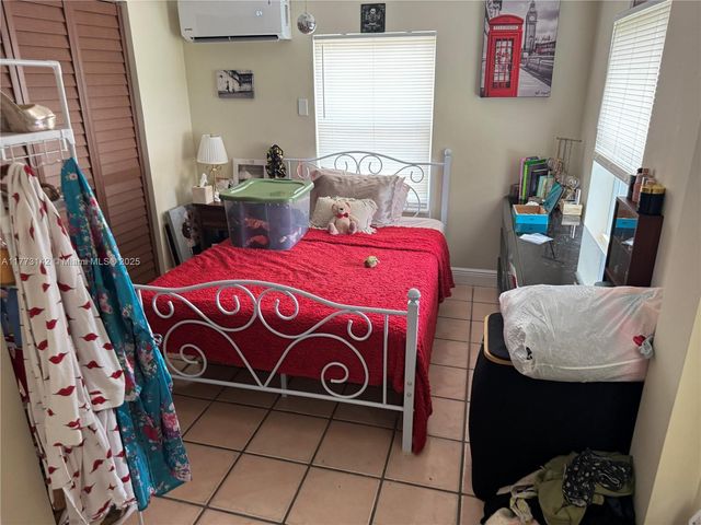 2960 SW 17th St, Fort Lauderdale, FL 33312