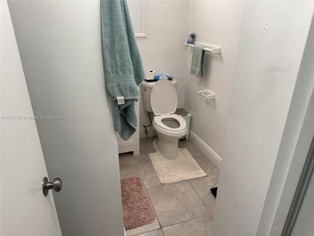 2960 SW 17th St, Fort Lauderdale, FL 33312