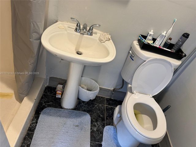 2960 SW 17th St, Fort Lauderdale, FL 33312