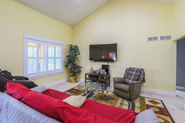 9434 84th Street, Alto, MI 49302