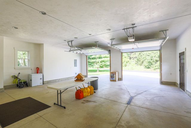 9434 84th Street, Alto, MI 49302