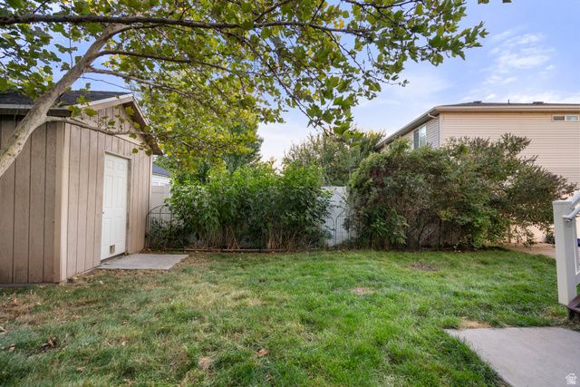 58 N COUNTRY BEND RD, Farmington, UT 84025